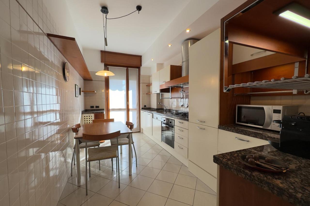 Emeraldway - Bellissimo Appartamento In Zona Sempione-Tre Torri Mailand Exterior foto